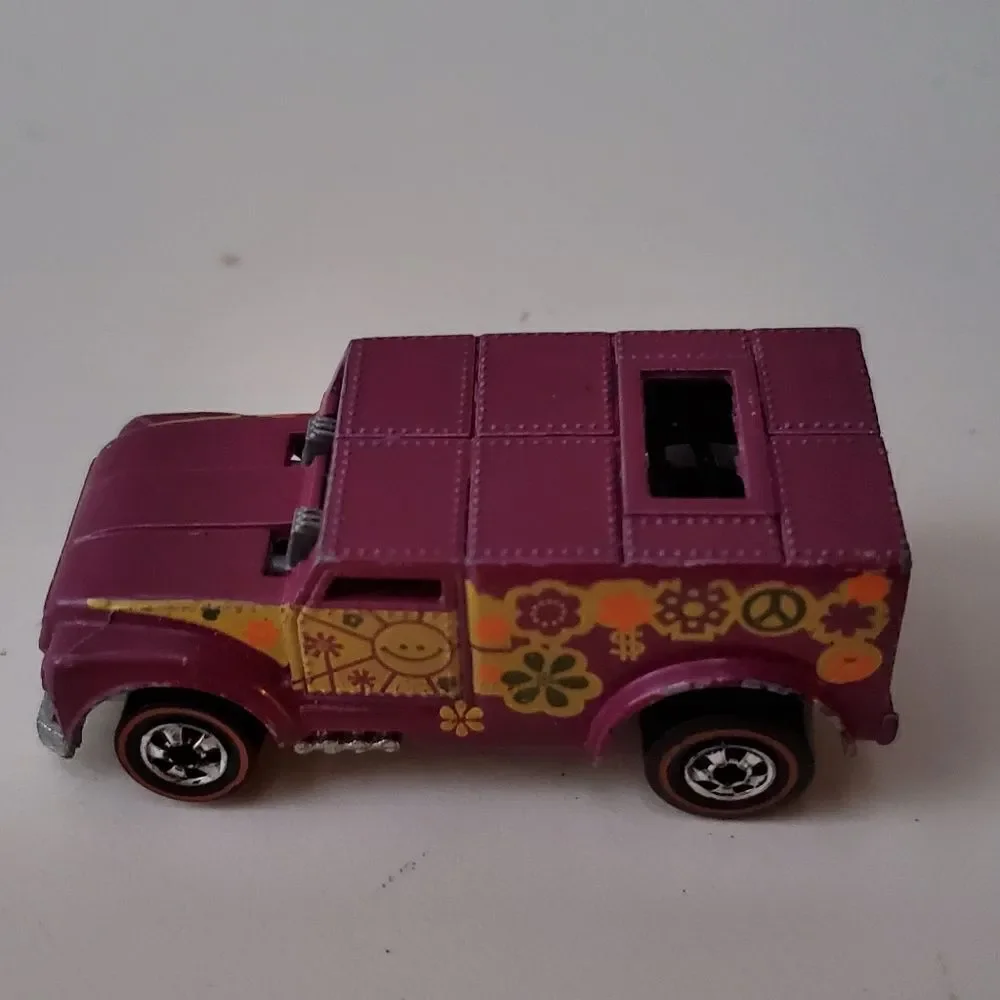 Hot Wheels Funny Money 1970 Plum Enamel
